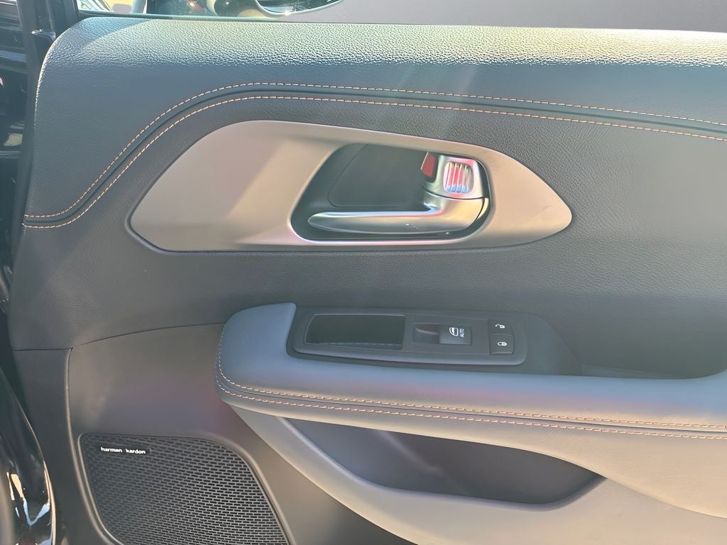 2027 Chrysler Pacifica Pinnacle