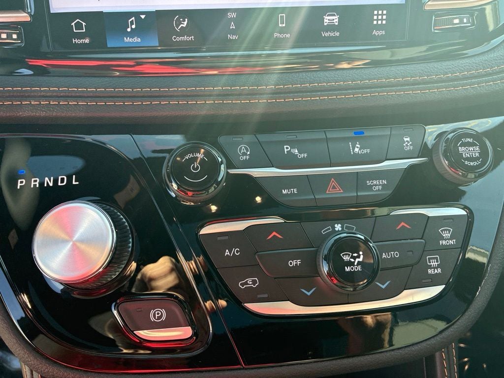 2027 Chrysler Pacifica Pinnacle