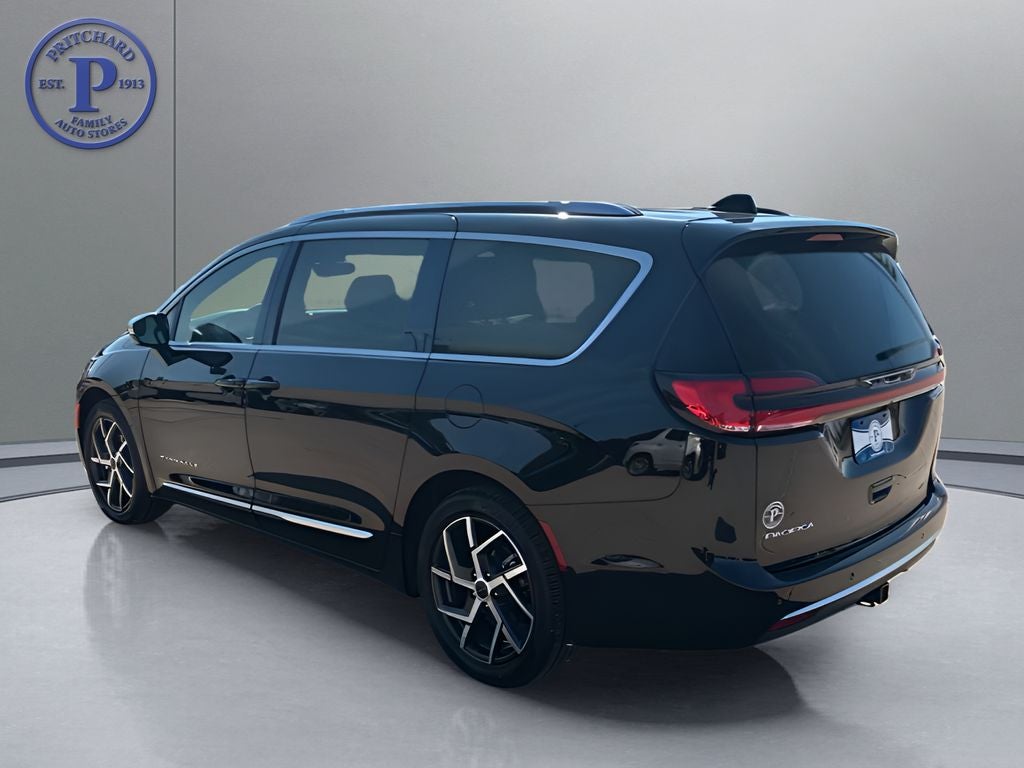 2027 Chrysler Pacifica Pinnacle