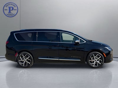 2027 Chrysler Pacifica Pinnacle