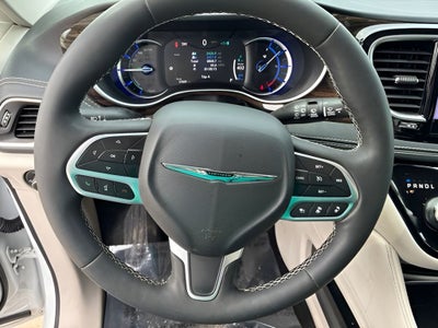 2023 Chrysler Pacifica Hybrid Limited