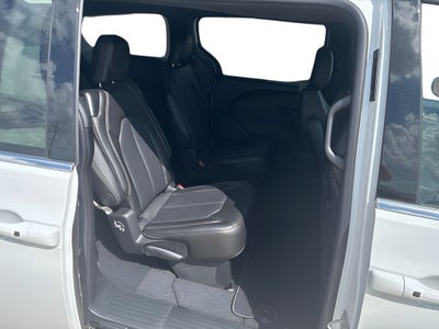 2027 Chrysler Pacifica PACIFICA SELECT AWD