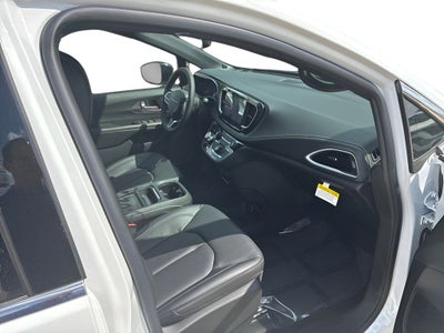 2027 Chrysler Pacifica PACIFICA SELECT AWD