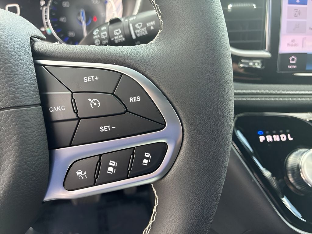 2027 Chrysler Pacifica PACIFICA SELECT AWD