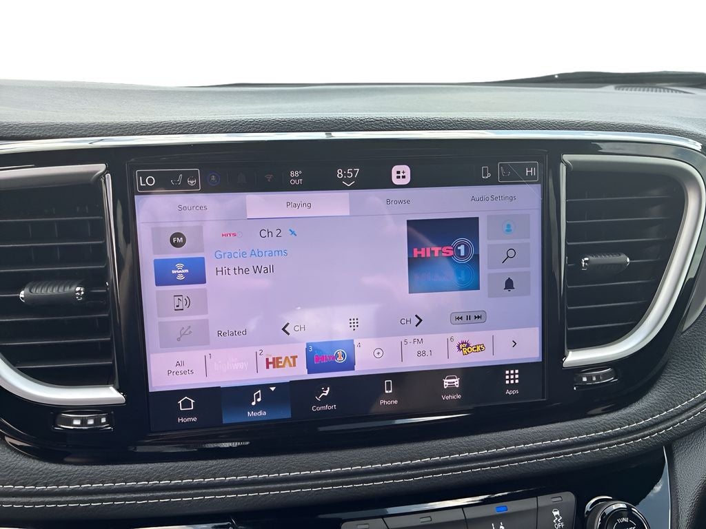 2027 Chrysler Pacifica PACIFICA SELECT AWD