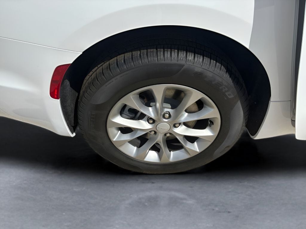 2027 Chrysler Pacifica PACIFICA SELECT AWD