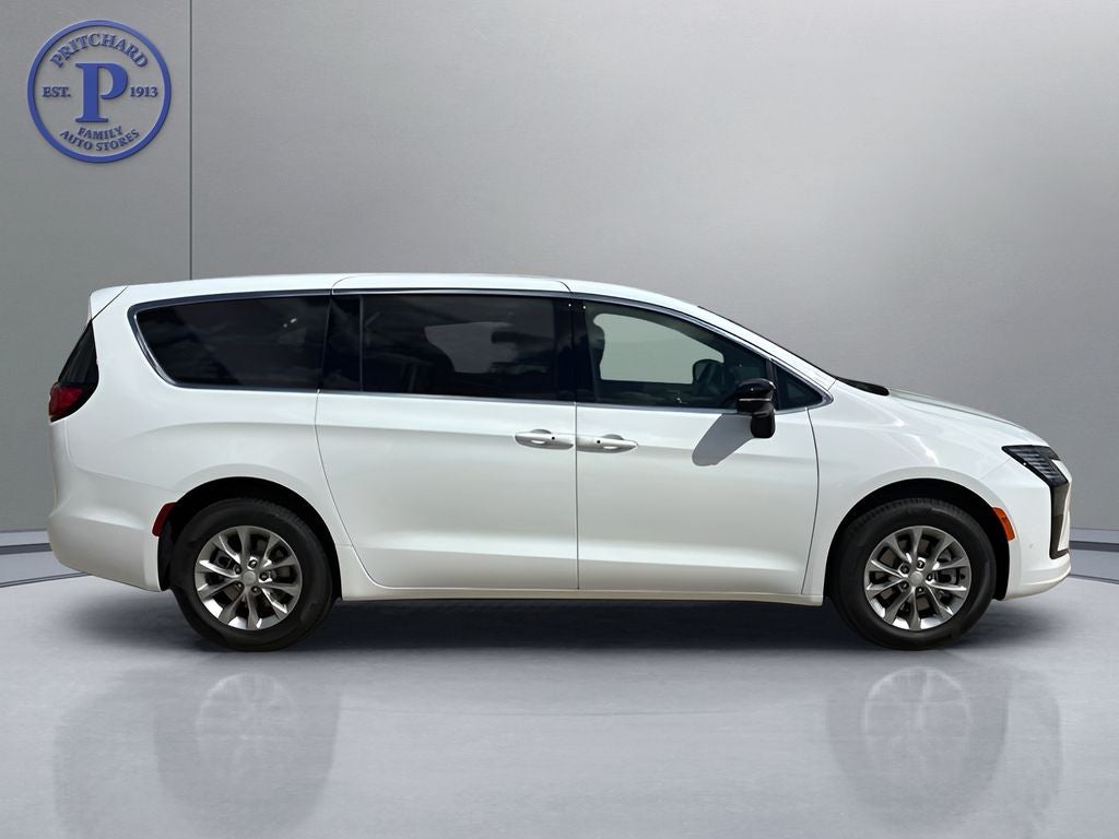 2027 Chrysler Pacifica PACIFICA SELECT AWD