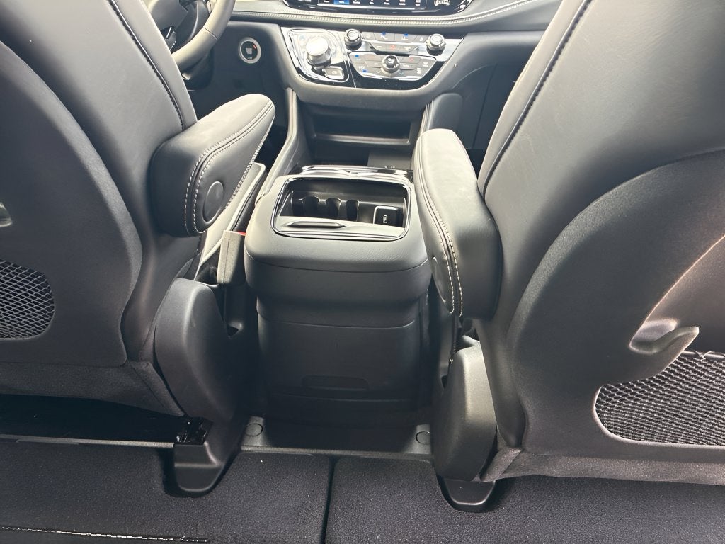 2027 Chrysler Pacifica PACIFICA LIMITED AWD