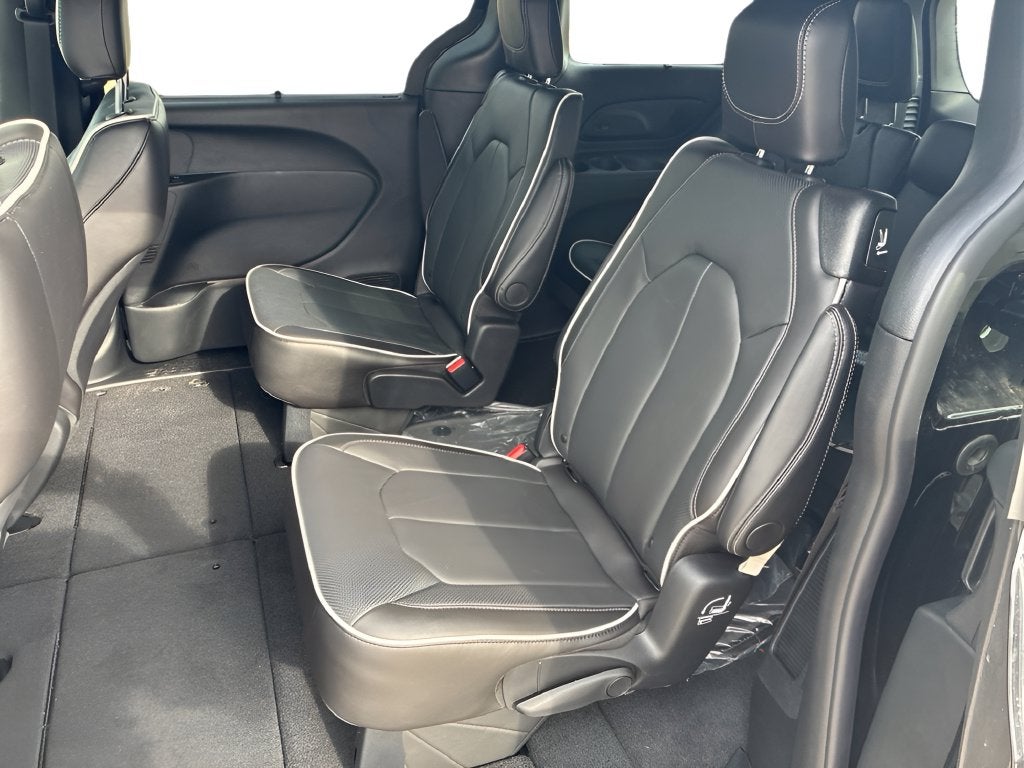 2027 Chrysler Pacifica PACIFICA LIMITED AWD