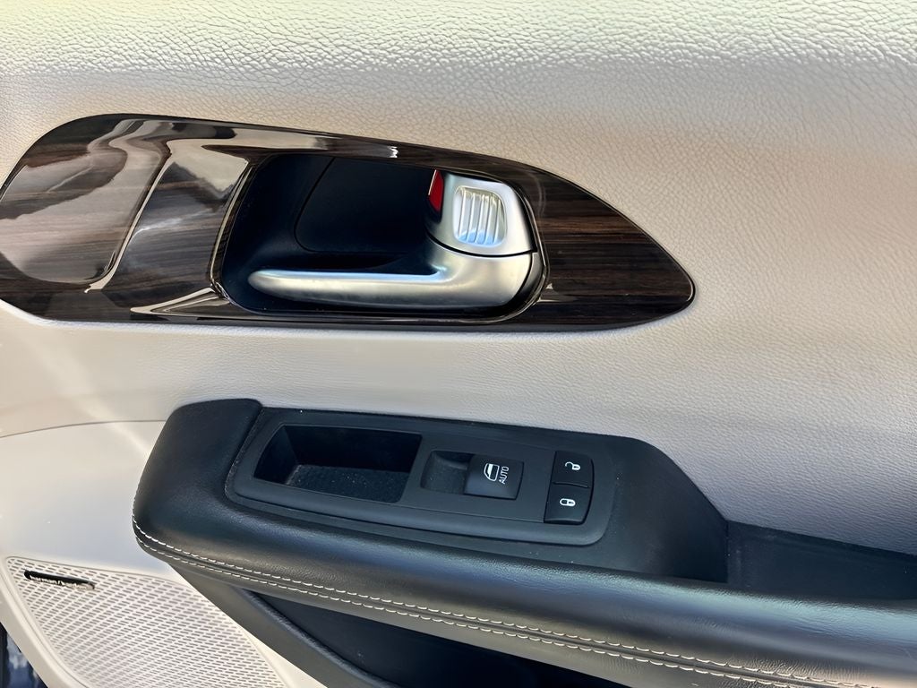 2021 Chrysler Pacifica Limited AWD