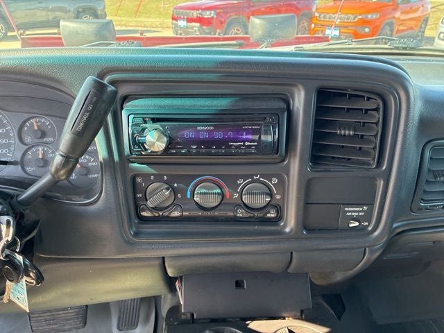 2000 Chevrolet Silverado 1500 LS