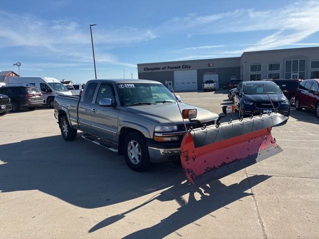 2000 Chevrolet Silverado 1500 LS