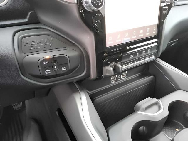 2026 RAM Ram 3500 RAM 3500 BIG HORN CREW CAB 4X4 6'4' BOX