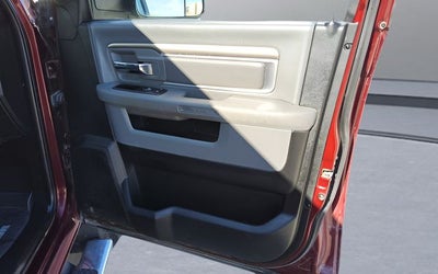 2018 RAM 2500 Big Horn Crew Cab 4x4 6'4' Box