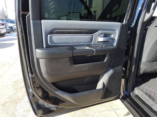 2021 RAM 2500 Big Horn Crew Cab 4x4 6'4' Box
