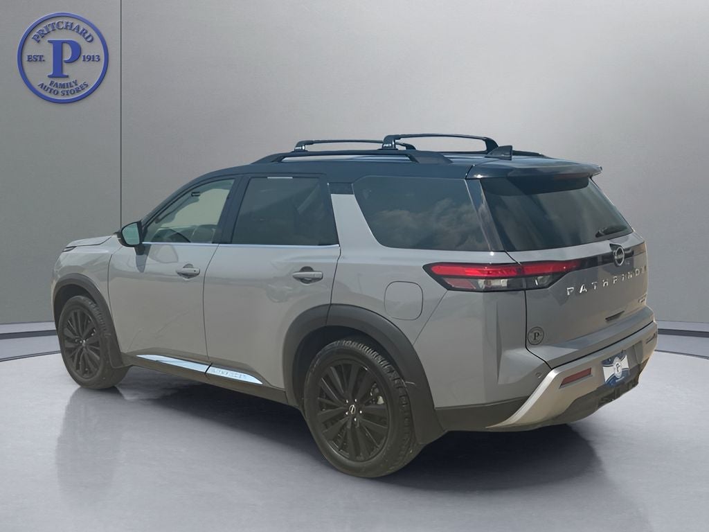 2023 Nissan Pathfinder Platinum 4WD