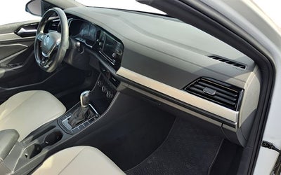 2019 Volkswagen Jetta R-Line