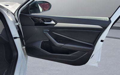 2019 Volkswagen Jetta R-Line