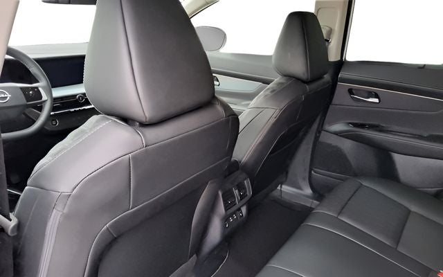 2026 Nissan N/A Platinum