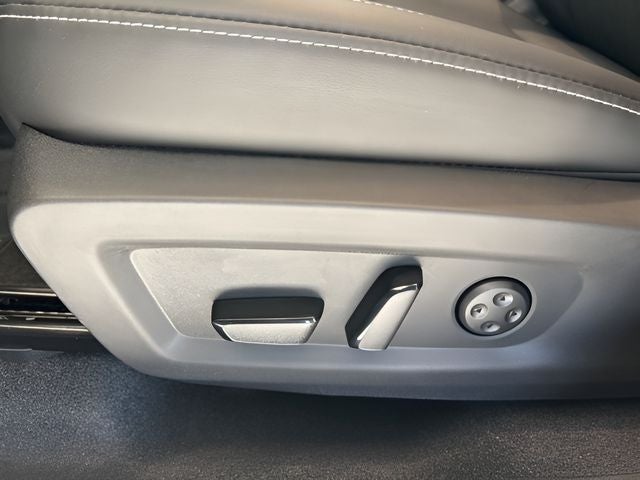 2026 Nissan N/A Platinum