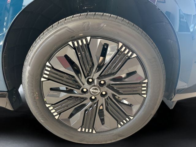 2026 Nissan N/A Platinum