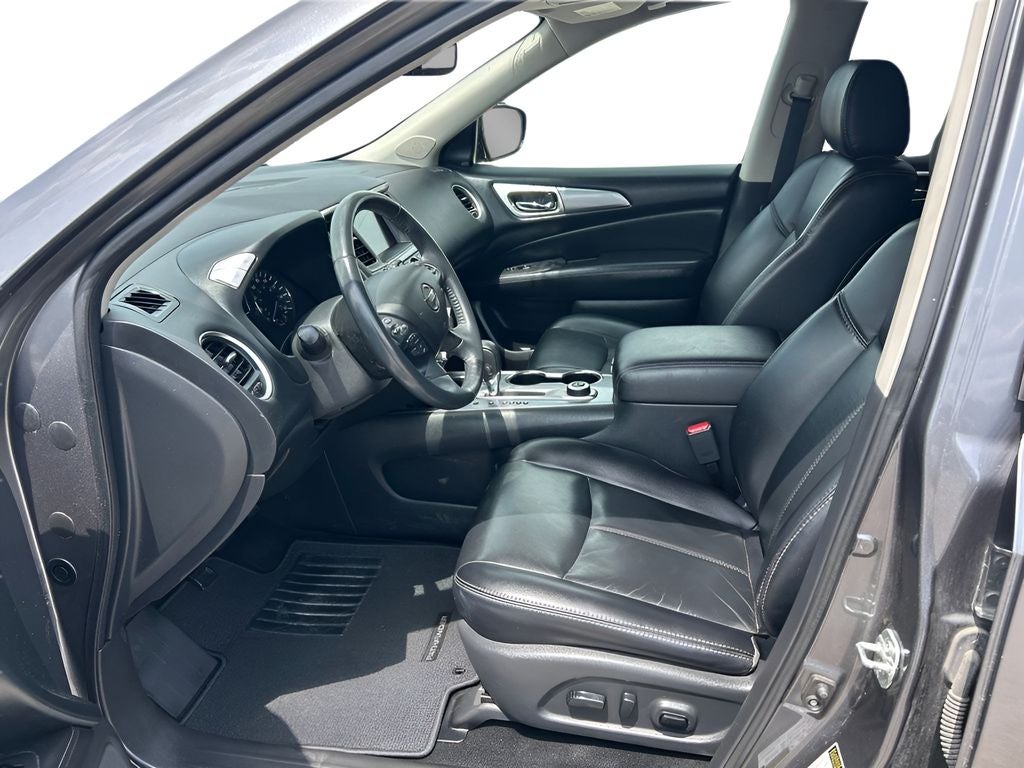 2017 Nissan Pathfinder SL
