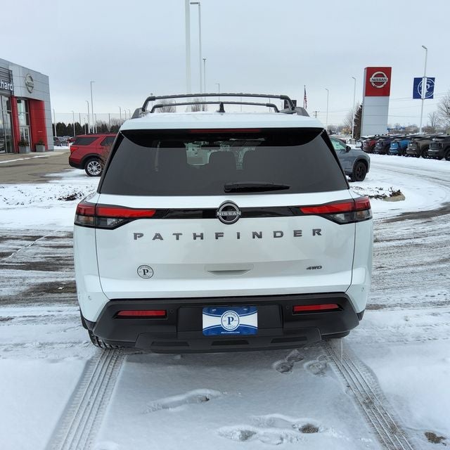 2026 Nissan Pathfinder SV
