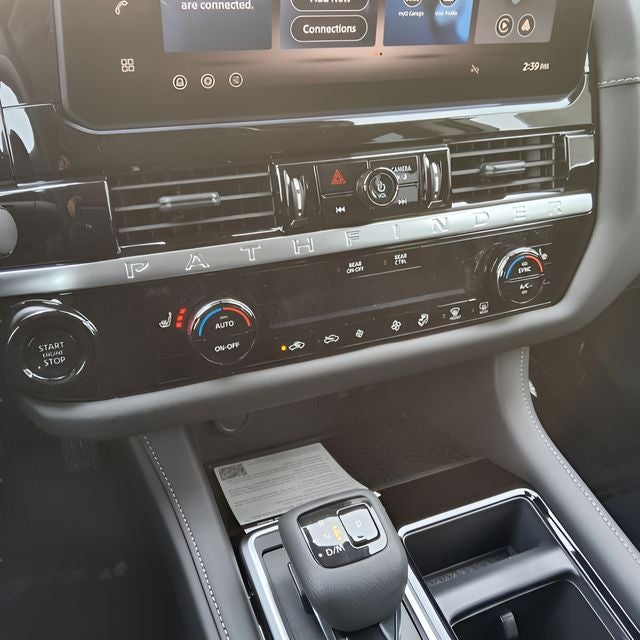 2026 Nissan Pathfinder SV