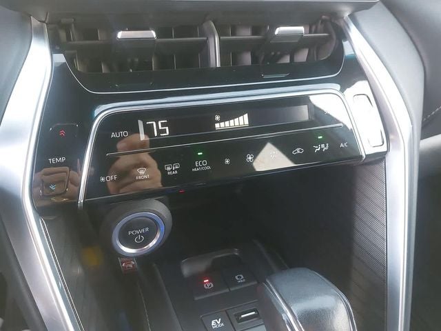 2024 Toyota Venza LE