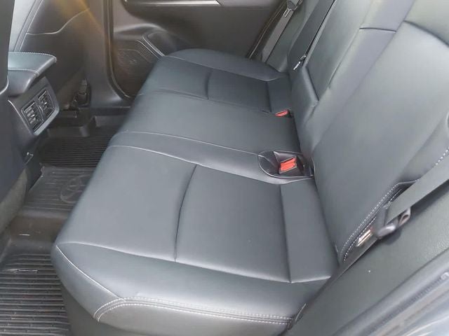 2024 Toyota Venza LE