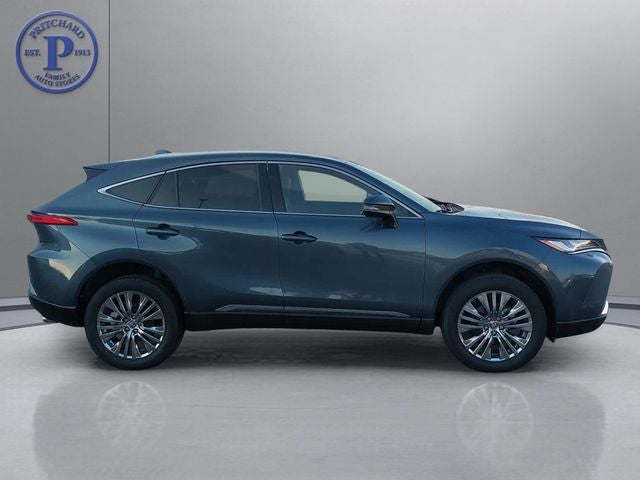 2024 Toyota Venza LE