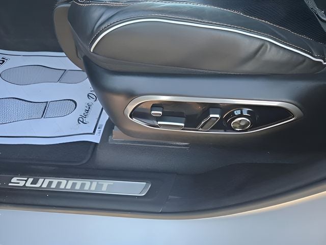 2022 Jeep Grand Cherokee L Summit Reserve