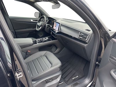 2026 Volkswagen Atlas Cross Sport 2.0T SEL R-Line Black