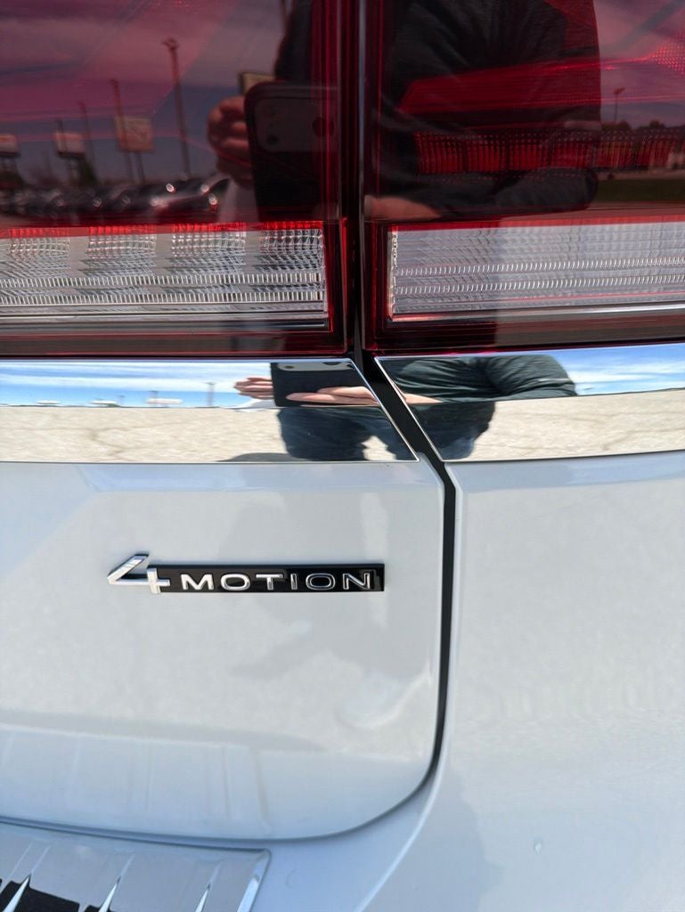 2026 Volkswagen Atlas 2.0T SEL Premium R-Line 4MOTION
