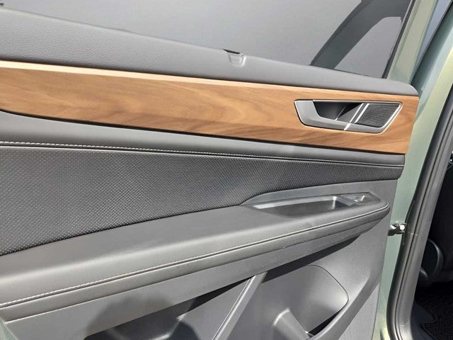 2026 Volkswagen Atlas 2.0T SE w/ Technology