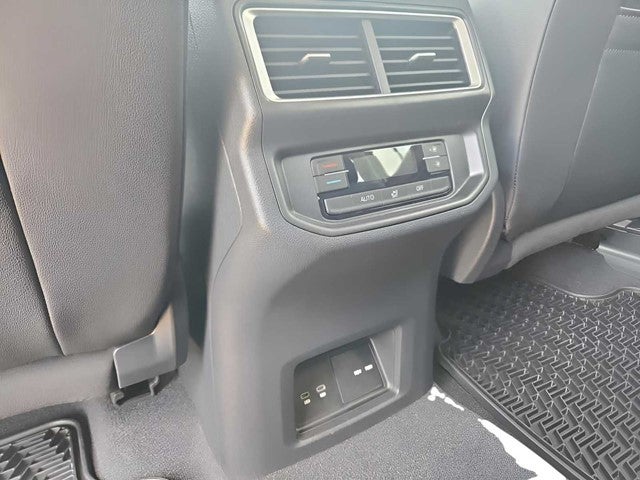 2026 Volkswagen Atlas 2.0T SE w/ Technology