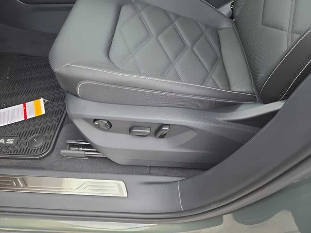 2026 Volkswagen Atlas 2.0T SE w/ Technology