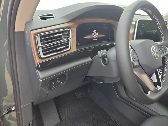 2026 Volkswagen Atlas 2.0T SE w/ Technology
