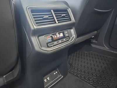 2027 Volkswagen Atlas SE w/Technology