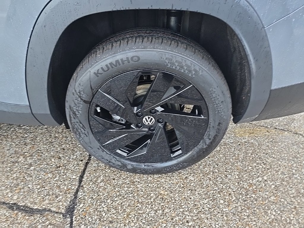2027 Volkswagen Atlas SE w/Technology