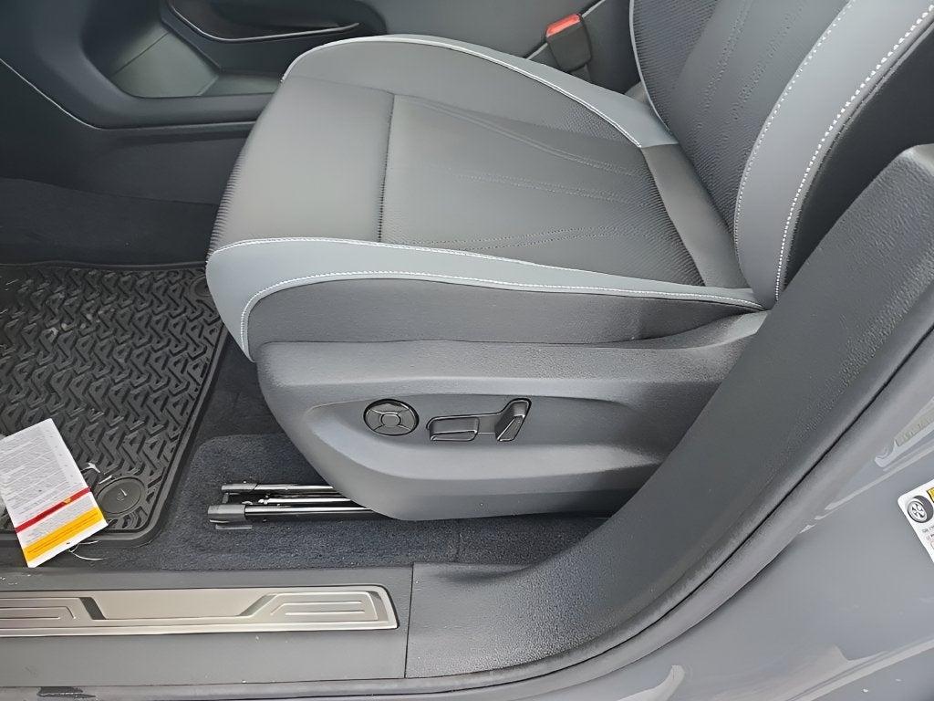 2027 Volkswagen Atlas SE w/Technology