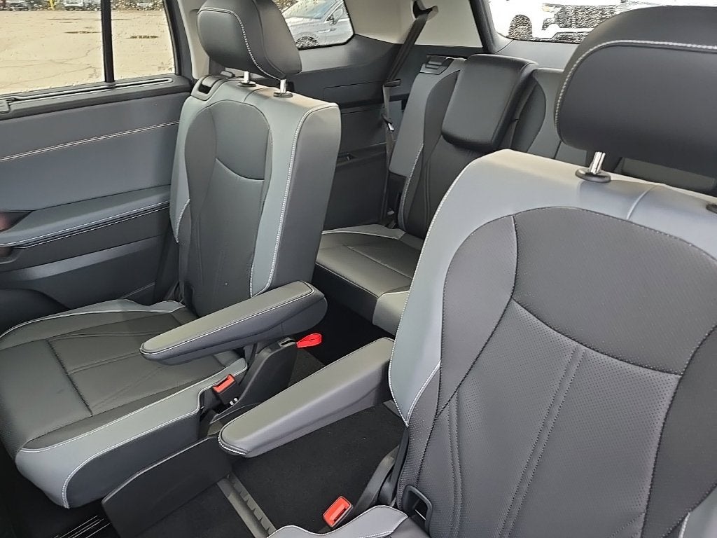 2027 Volkswagen Atlas SE w/Technology