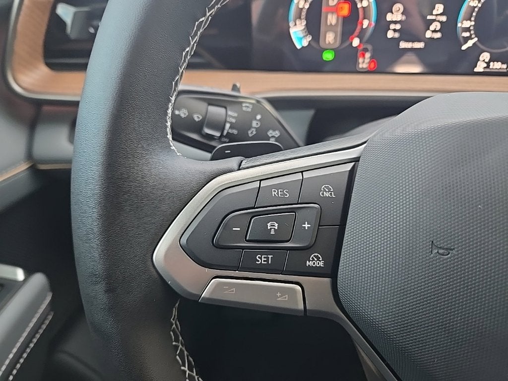 2027 Volkswagen Atlas SE w/Technology