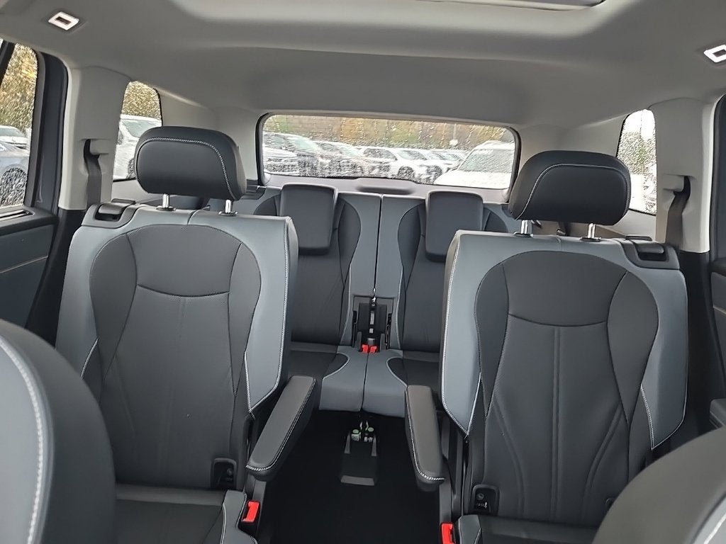 2027 Volkswagen Atlas SE w/Technology