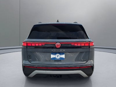 2027 Volkswagen Atlas SE w/Technology