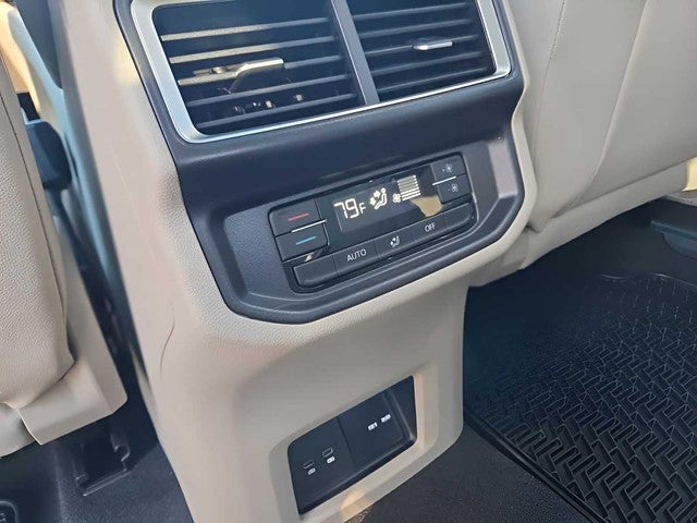 2026 Volkswagen Atlas 2.0T SE w/ Technology