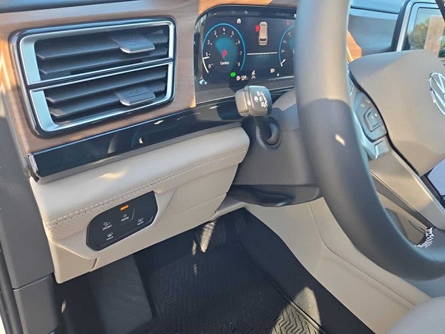 2026 Volkswagen Atlas 2.0T SE w/ Technology