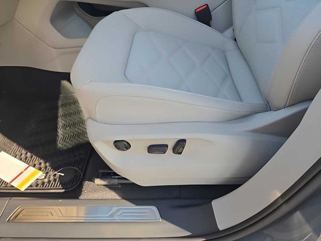 2026 Volkswagen Atlas 2.0T SE w/ Technology