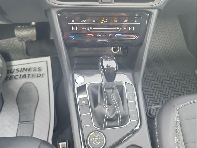 2026 Volkswagen Taos 1.5T SE Black