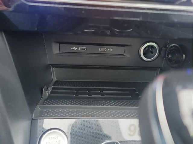 2026 Volkswagen Taos 1.5T SE Black